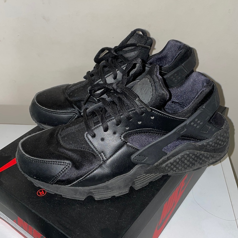 Nike huarache sneakers